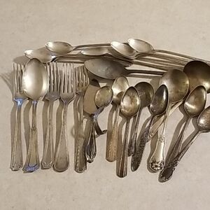 Lot of old silverware 23 assorted pieces